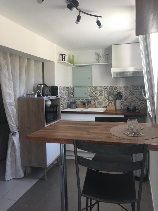 Appartement Dans La Colline Belgentier Exterior foto
