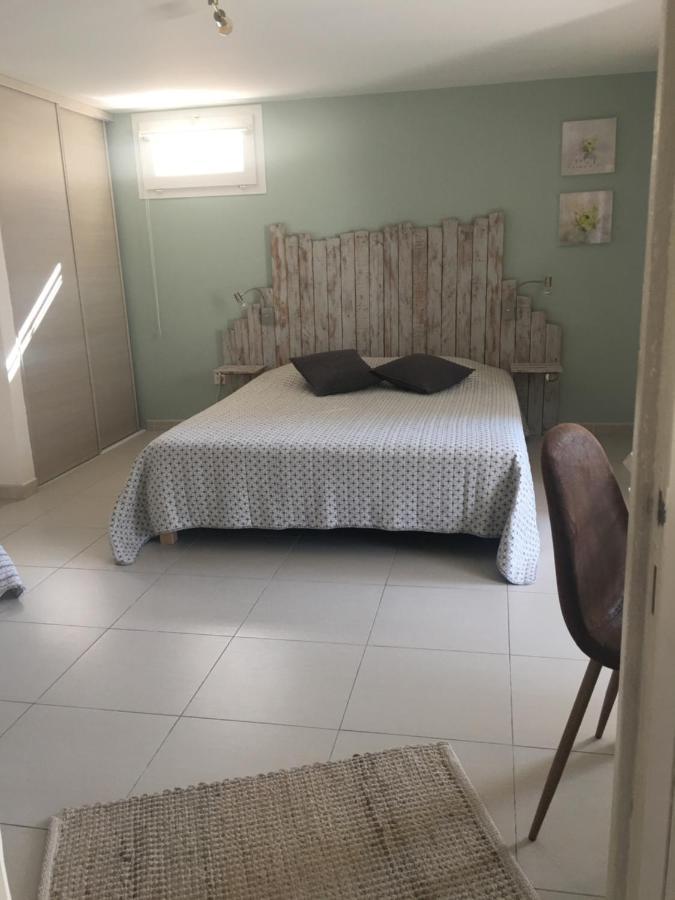 Appartement Dans La Colline Belgentier Exterior foto