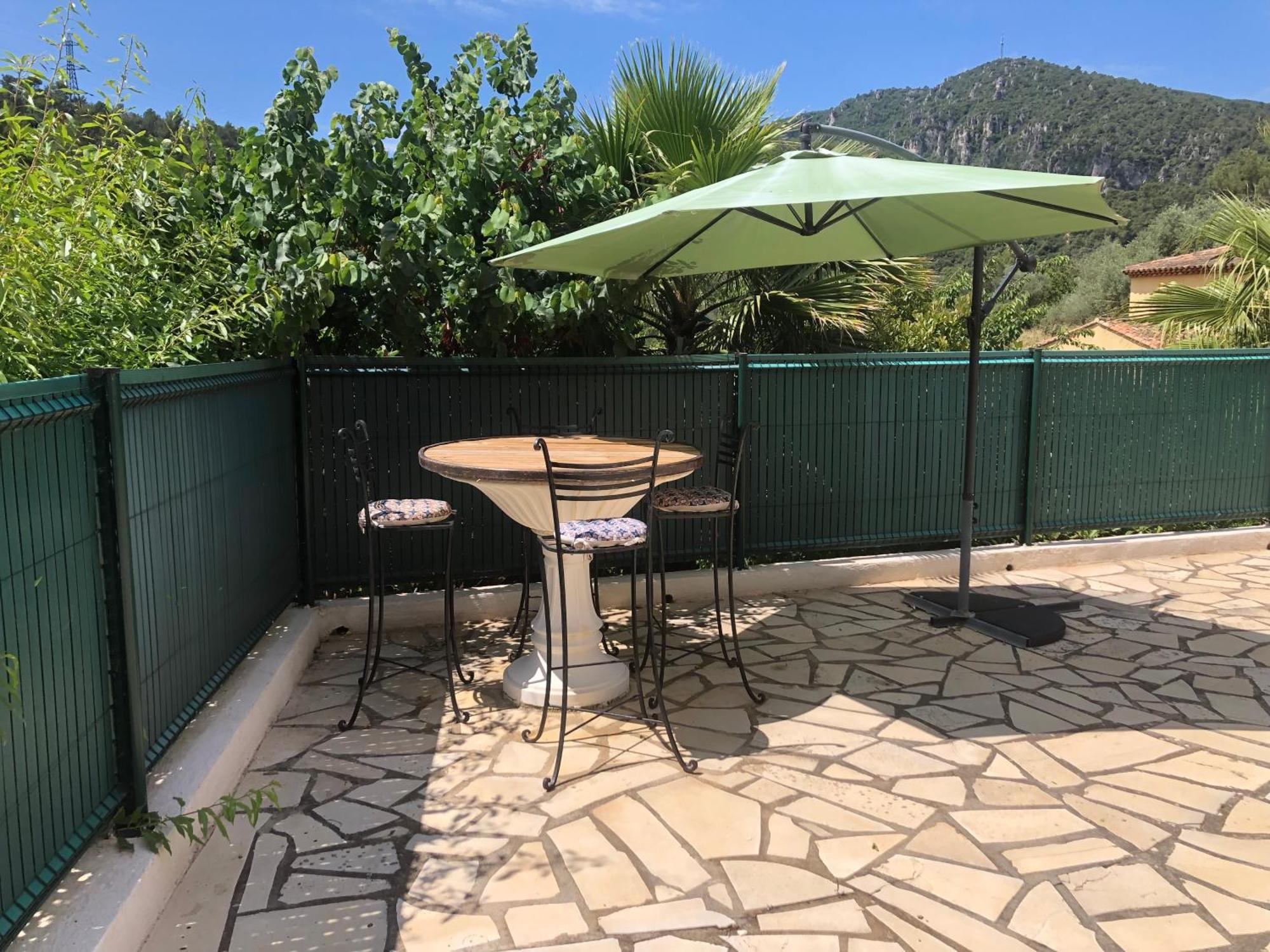 Appartement Dans La Colline Belgentier Exterior foto